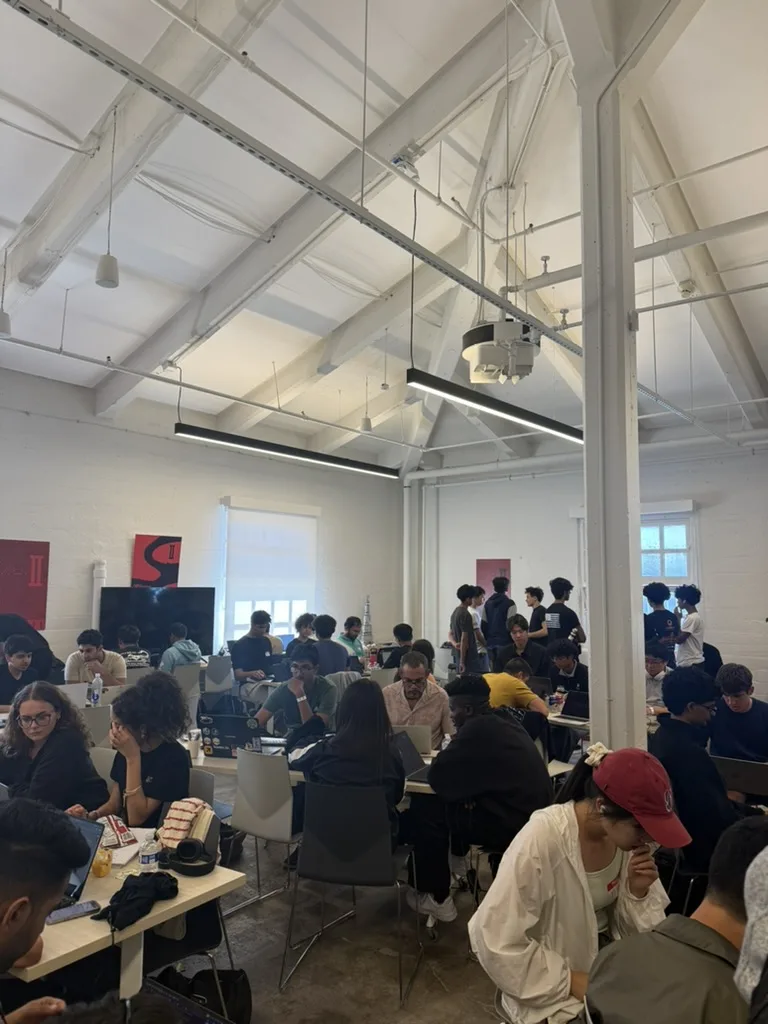 Full room of builders at JacHacks SF