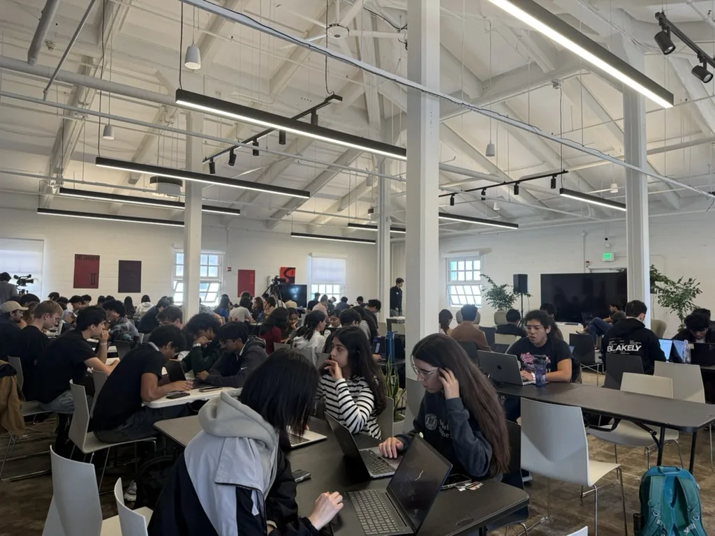 Packed build floor at JacHacks SF